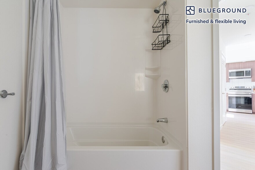 Building Photo - 100 Callan Ave