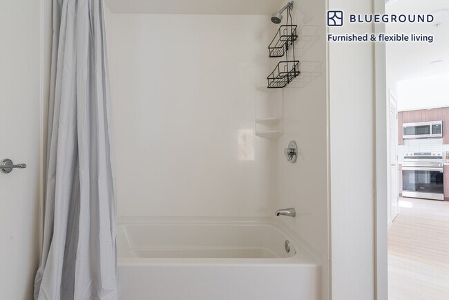 Building Photo - 100 Callan Ave