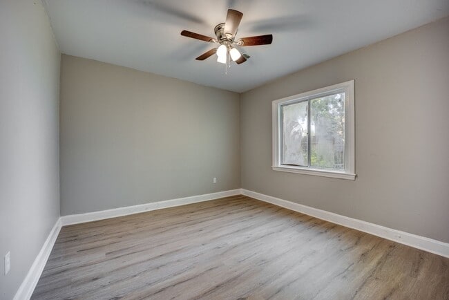Building Photo - 516 N 35th St