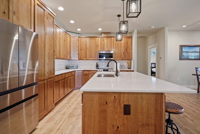 Building Photo - 17110 Crane Dr
