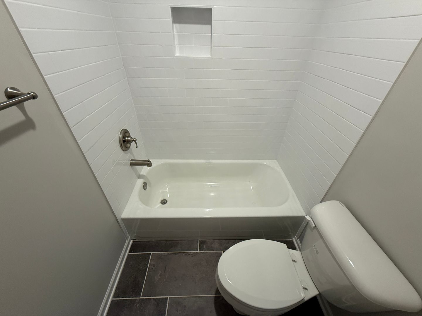 Building Photo - 1852 Bloomington Cir