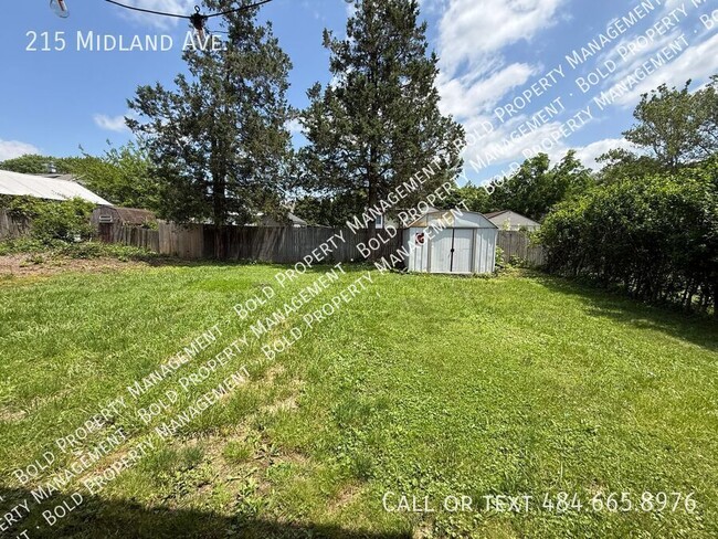 Building Photo - 215 Midland Ave