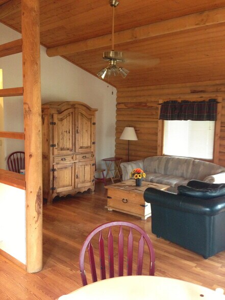 Building Photo - 3598 Huron