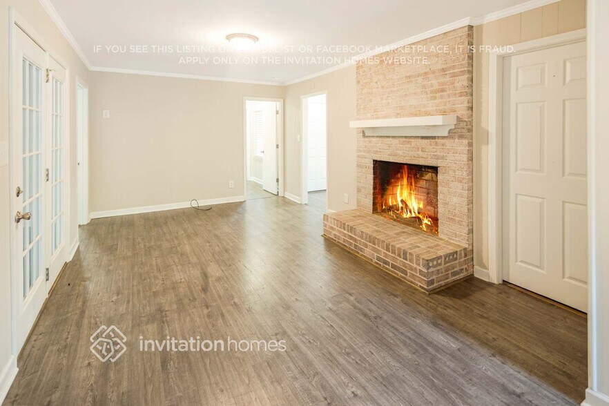 Building Photo - 1410 Crescent St