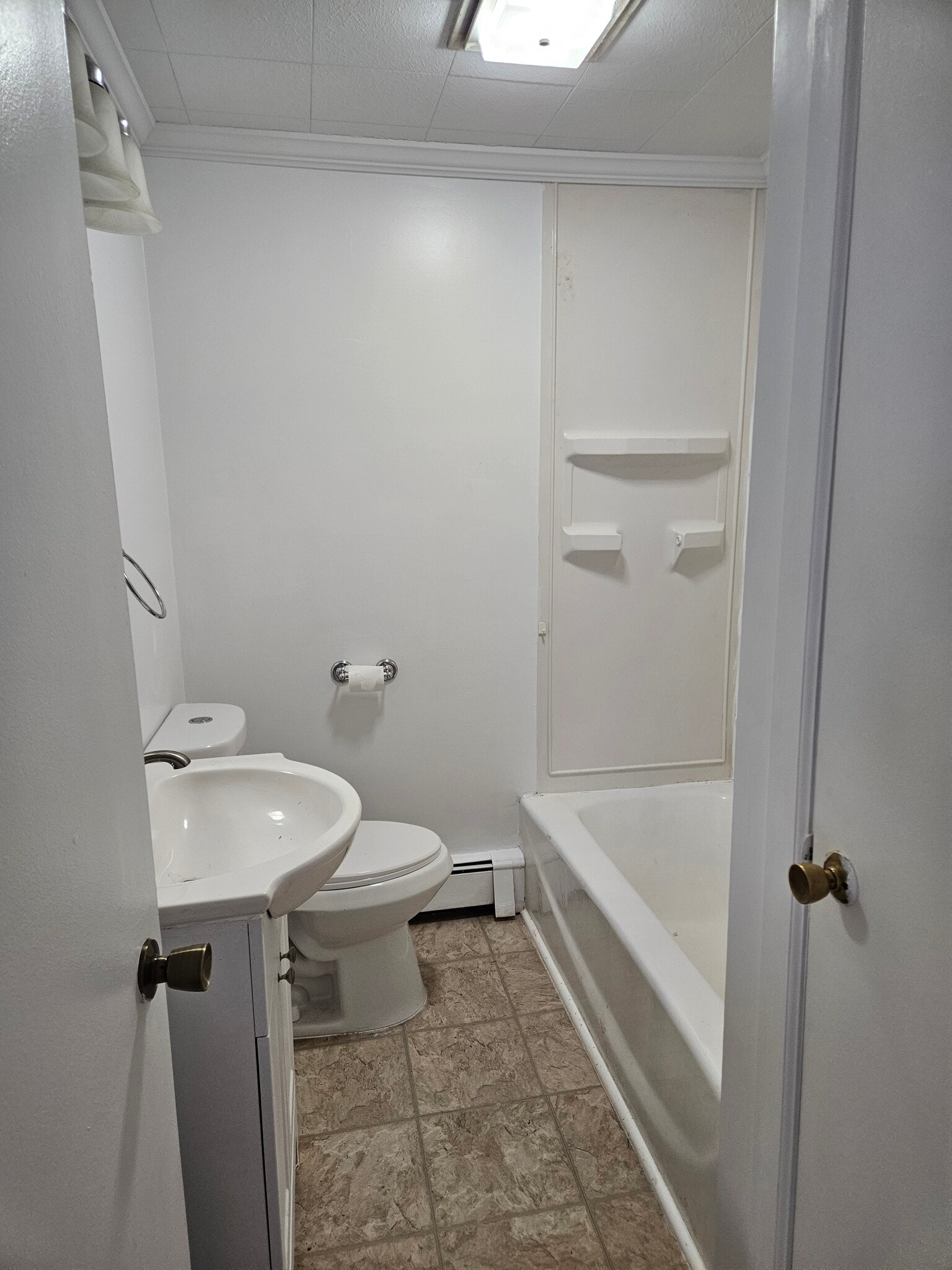 bathroom - 434 W Front St