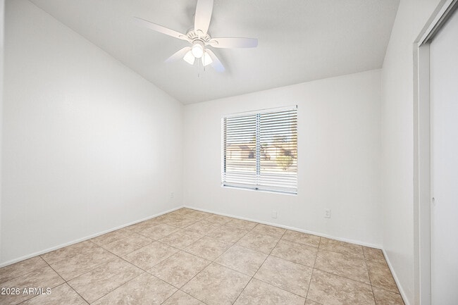 Building Photo - 2943 E Irwin Ave