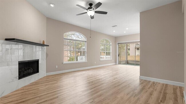 Building Photo - 9428 SW 39 Ave