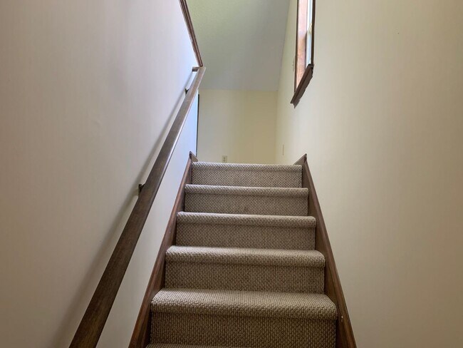 Building Photo - Beautiful home located right outside City Limits - COMING SOON