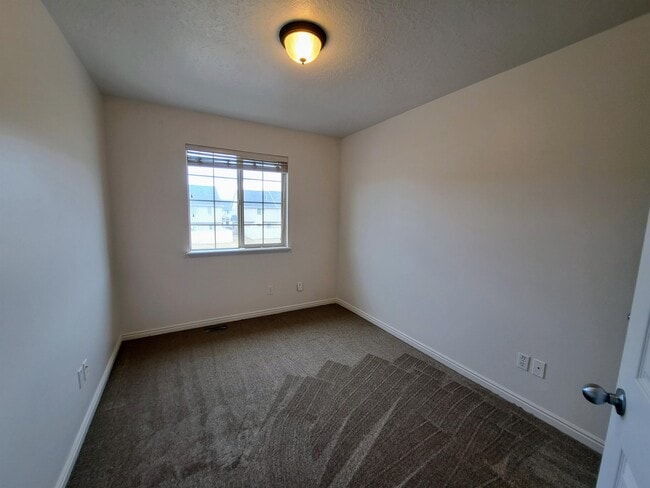 Building Photo - 1808 W 1120 S