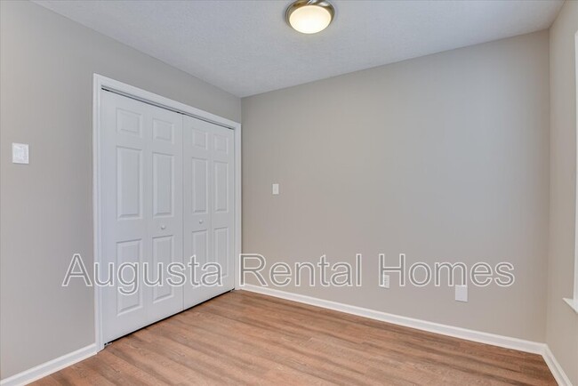 Building Photo - 1529 Abby Way
