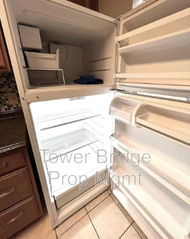 Building Photo - 11150 Trinity River Dr