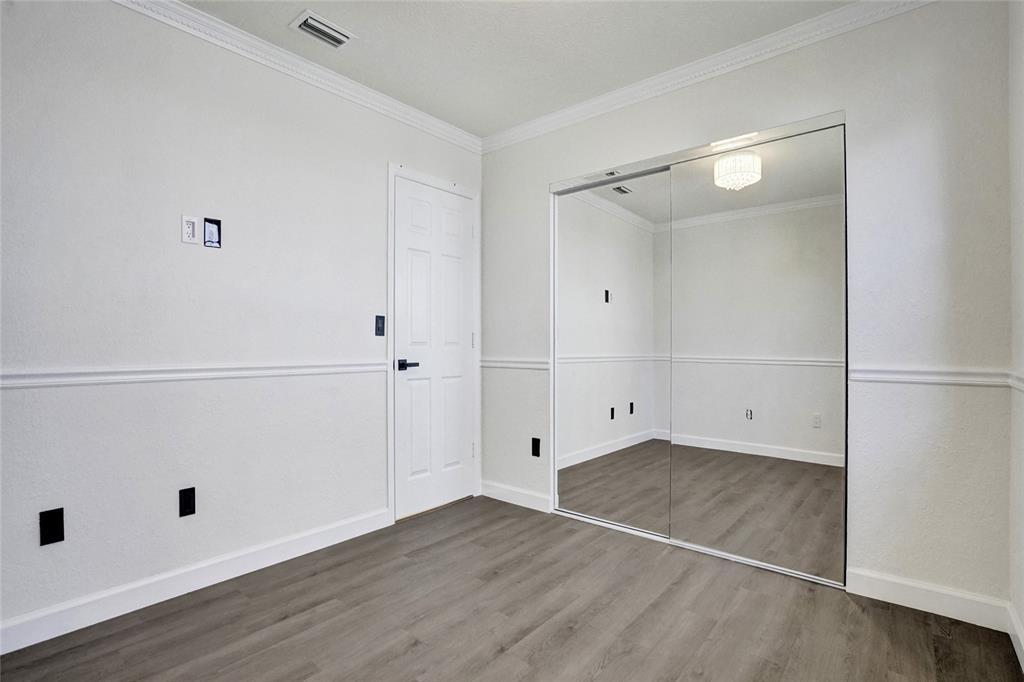Building Photo - 5421 Hawkes Bluff Ave
