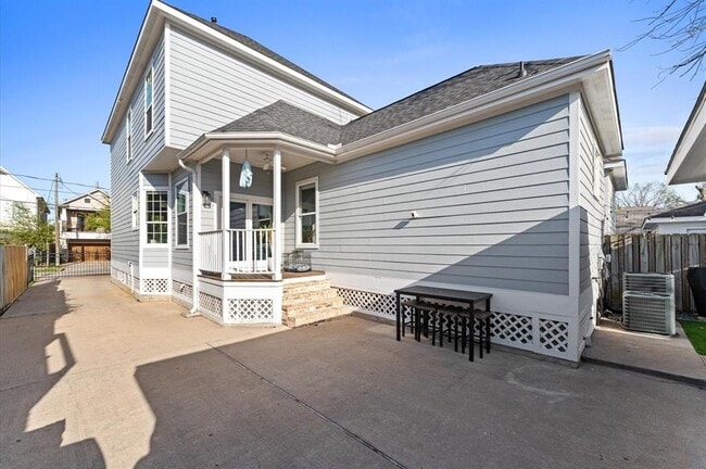 Building Photo - 1314 Nashua St