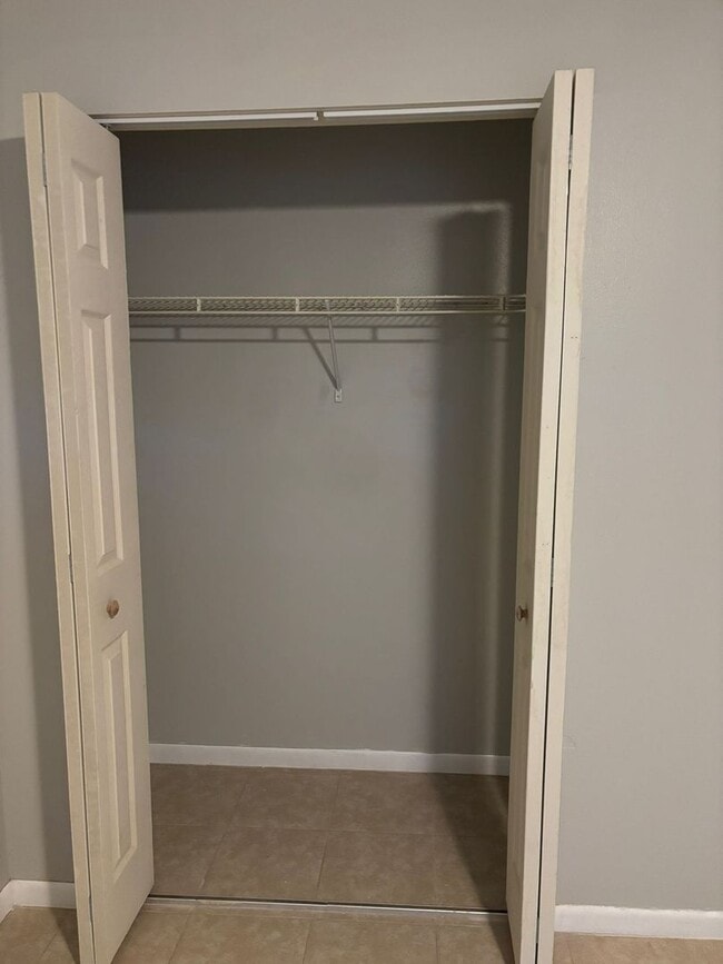 Building Photo - Move-In Ready 2BR/2BA Home