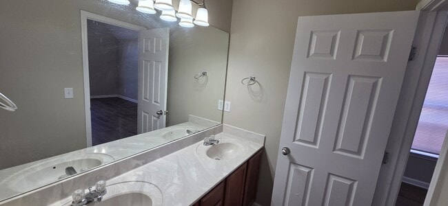 Building Photo - 150 Howard Woody Dr