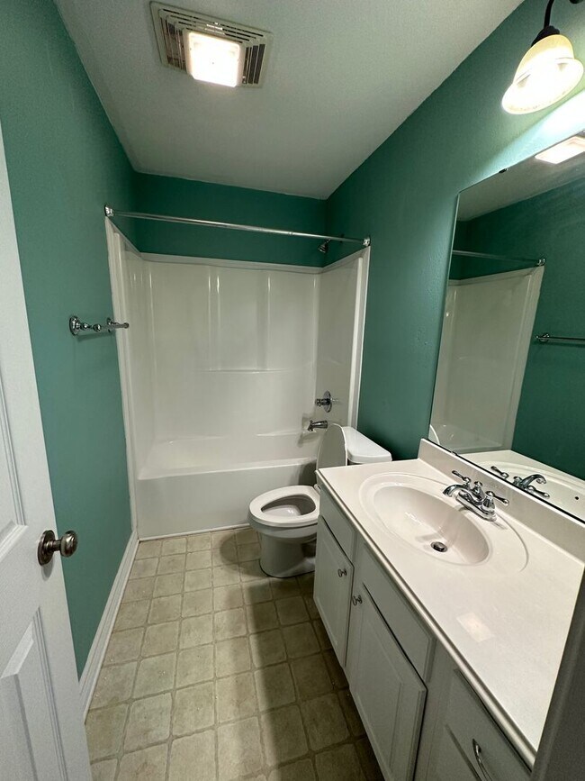 Building Photo - Beautiful 3 Bedroom House in Savannah Place
