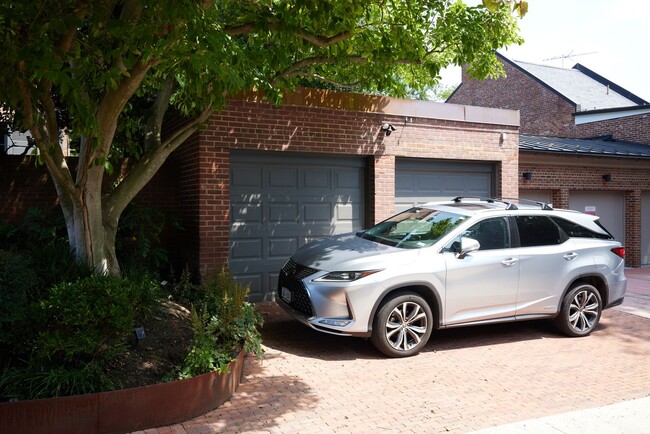 Building Photo - A Georgetown Paradise with Pool and 3 Car ...