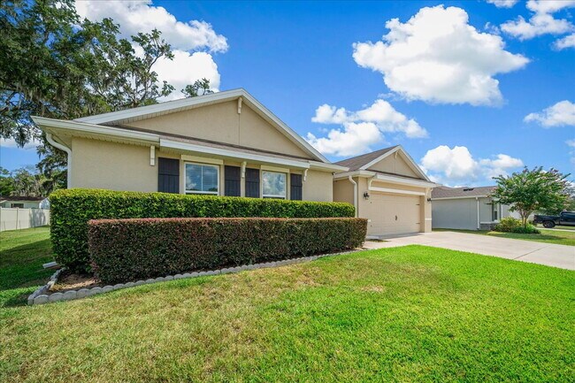 Building Photo - Move-In Ready! ***2 WEEKS FREE RENT**Beautiful 4-Bedroom Home with Modern Finishes & Room to Grow
