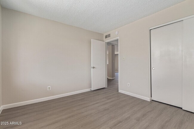 Building Photo - 7342 W Minnezona Ave