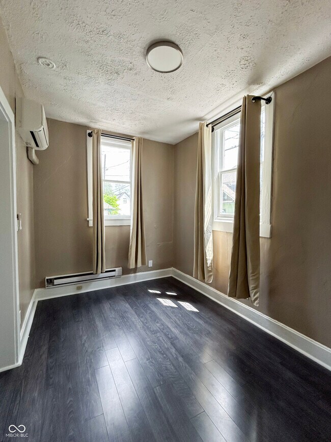 Building Photo - 1717 N Talbott St