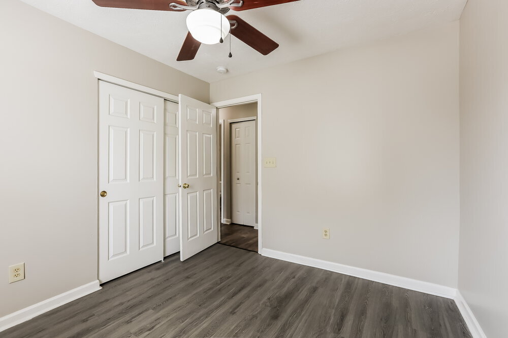 Building Photo - 5384 Lakeside Manor Dr