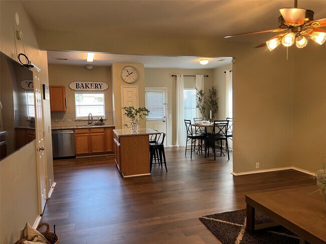 Building Photo - 18826 Sandelford Dr