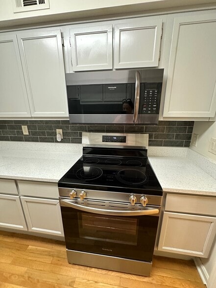 Building Photo - 2118 Acklen Ave