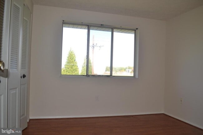 Building Photo - 800 Heather Ridge Dr