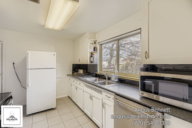 Building Photo - 1265 Jasmine St