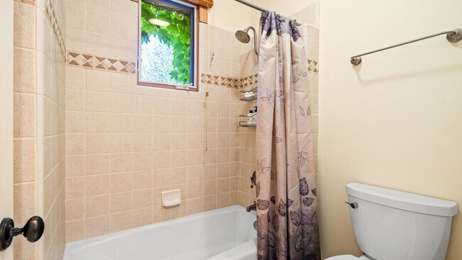 Building Photo - 3551 Kendell Hill Dr