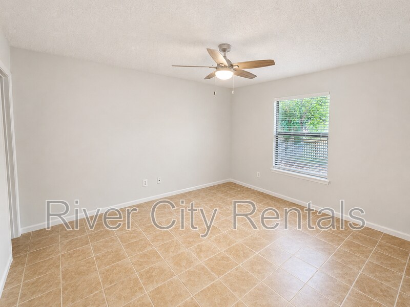 Building Photo - 849 Candleknoll Ln