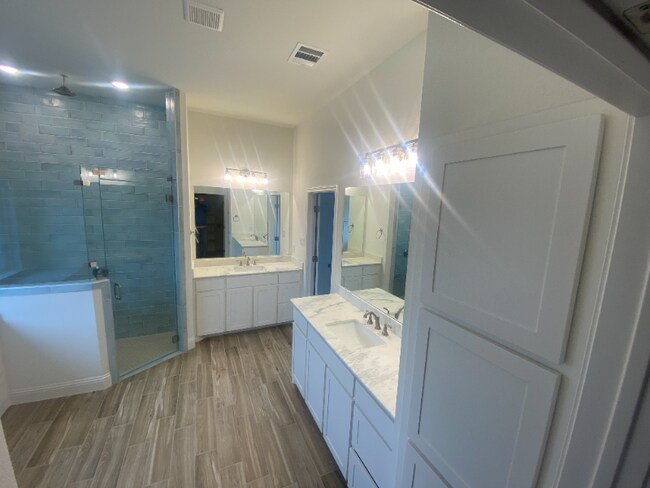 Building Photo - 145 Overlook Dr