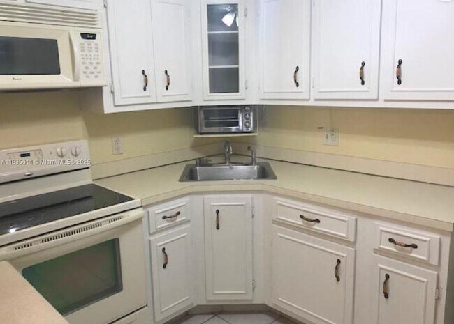 Building Photo - 5860 Whispering Pine Way