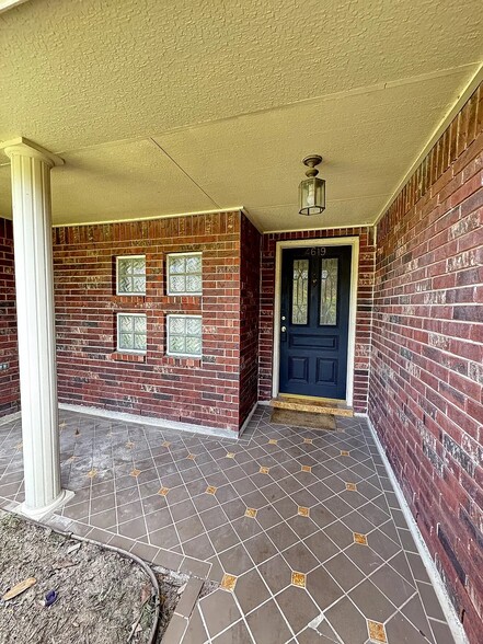 Building Photo - 4619 Trevor Hill Dr