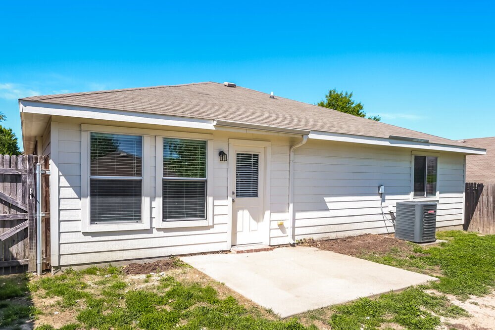 Building Photo - 6624 Cantata Ct