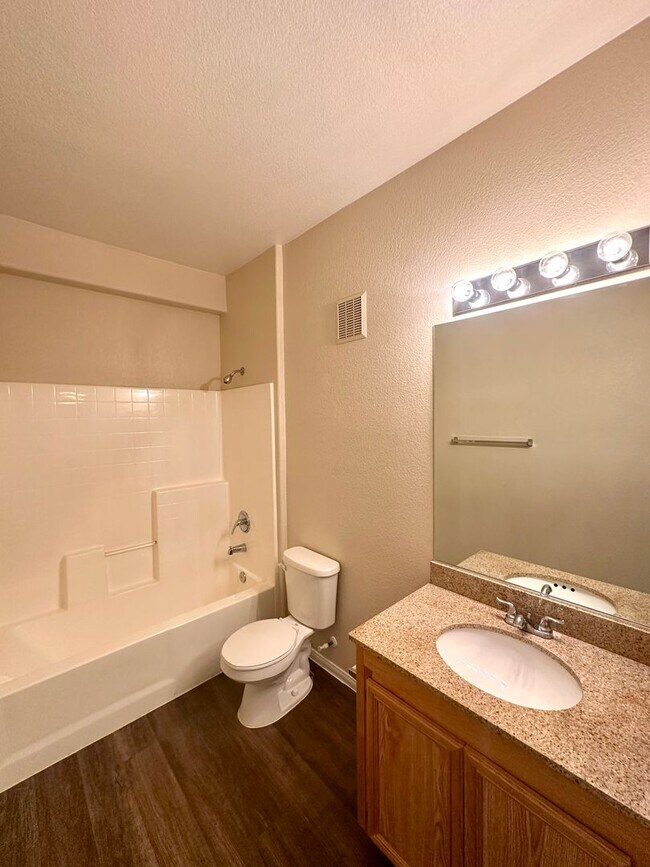 Building Photo - 9975 Peace Way