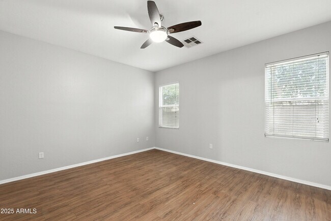 Building Photo - 7062 W Palmaire Ave