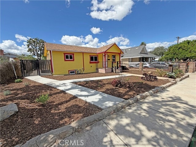 Building Photo - 810 Pine St