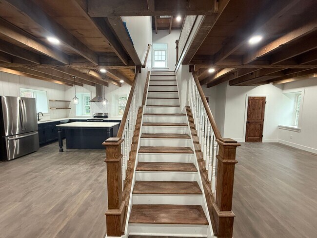 Building Photo - Amazing Brand New Renovated Farmhouse. Don't Miss.