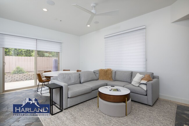 Building Photo - 760 Bonair Pl