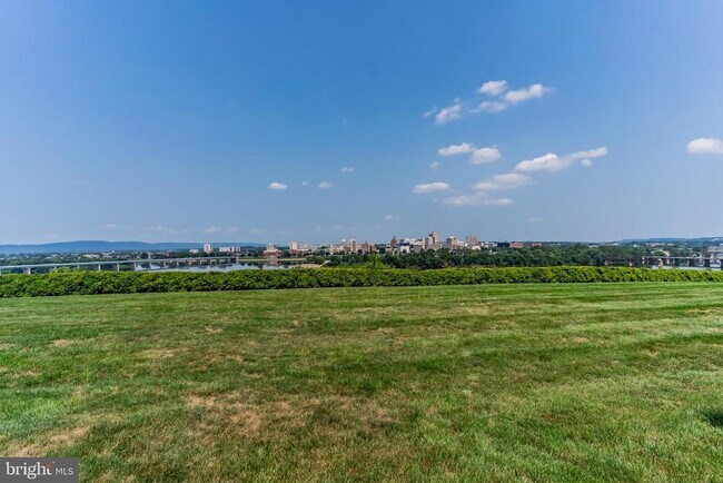 Building Photo - 543 Bridgeview Dr