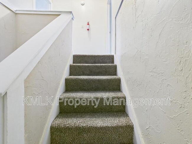 Building Photo - 855 Work Dr