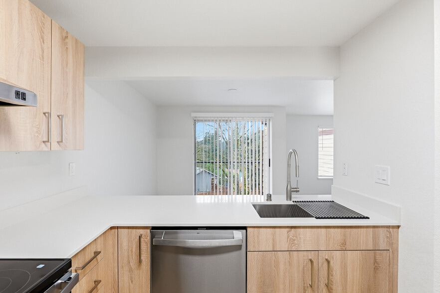 Building Photo - The Finch Apartments