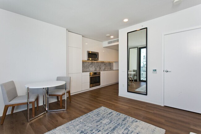 Building Photo - A'ali'i 2516 - Furnished Studio