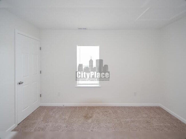 Building Photo - 2625 Guilford Ave