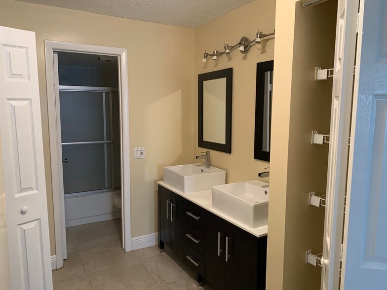 Building Photo - 21121 SW 85th Ave