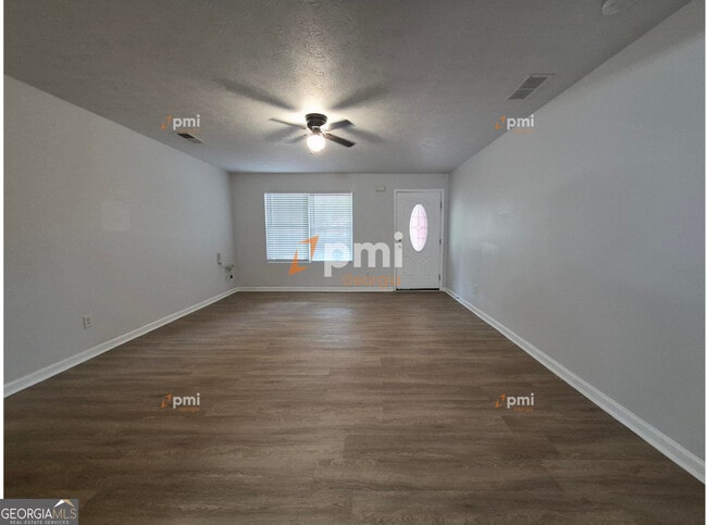 Building Photo - 304 Klinetop Dr