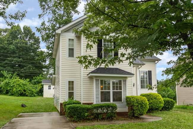 Building Photo - 3727 Bullard St