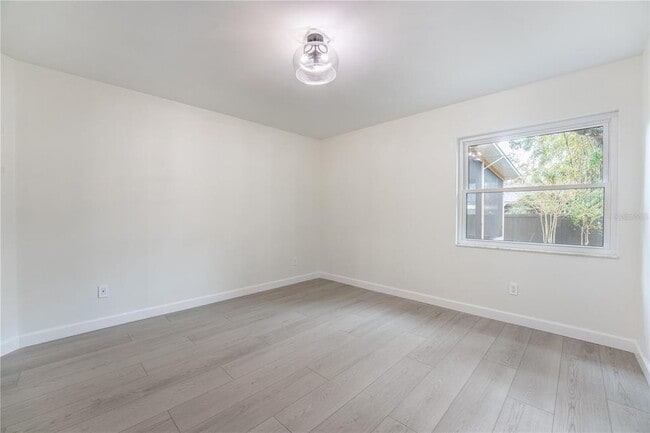 Building Photo - 104 N Glenwood Ave