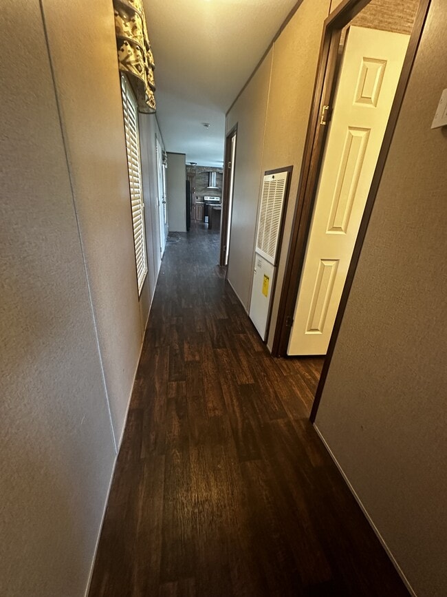 Building Photo - 207 Juniper Rd